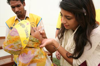 polio-vaccination-india