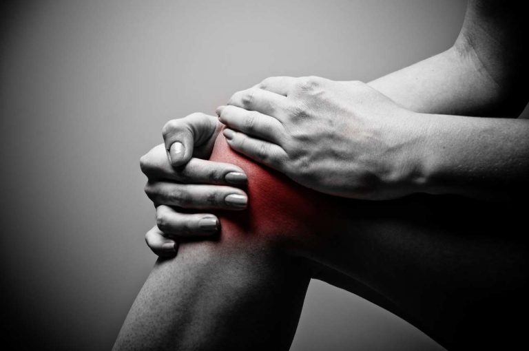 How to relieve knee pain naturally with home remedies